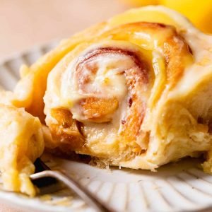 Lemon Sweet Roll